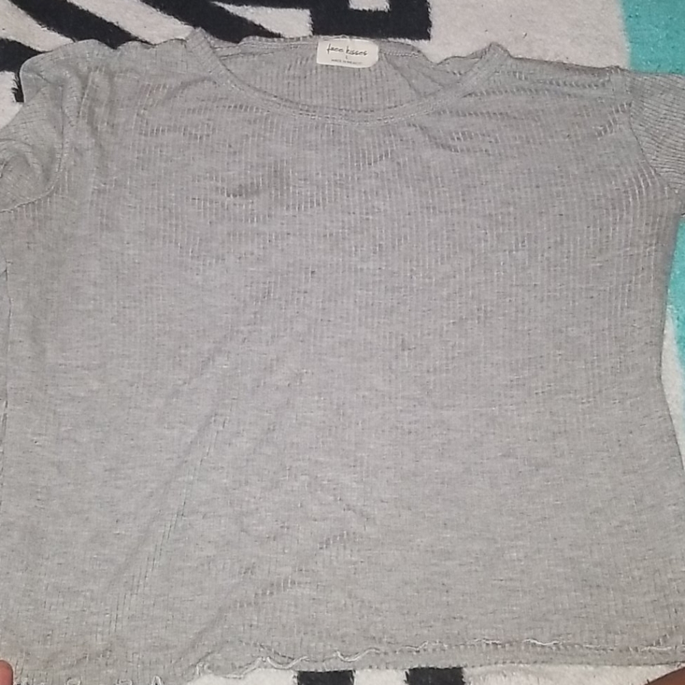 Gray lettuce cut crop top